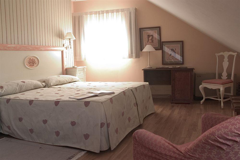 فندق شقوبيةفي  فندق سيركوتيل إنفانتا إيزابيل الغرفة الصورة